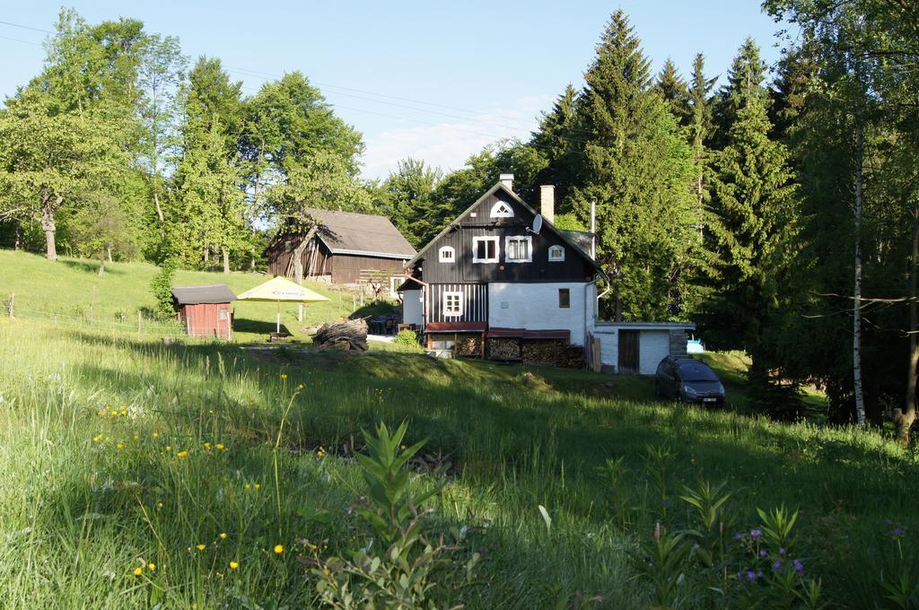 Na Slunecni Pohadkova Chaloupka Ve Sladke Dire Příchovice Exteriör bild