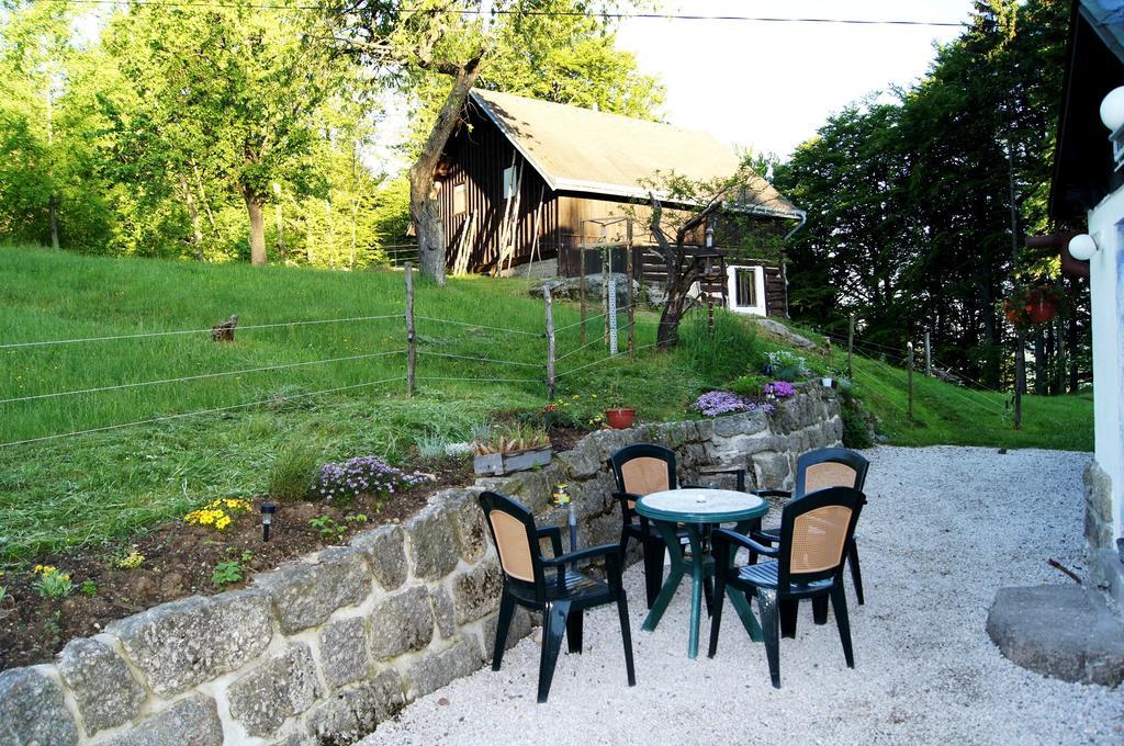 Na Slunecni Pohadkova Chaloupka Ve Sladke Dire Příchovice Exteriör bild